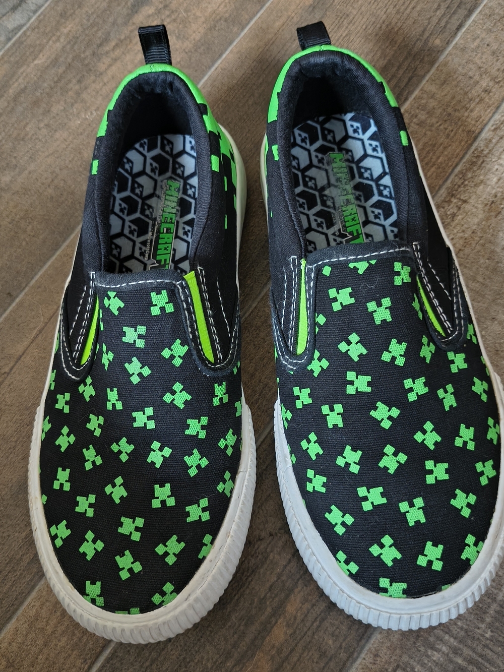 Kids Minecraft Black & Neon Green Slip-On Canvas Shoes Size 13